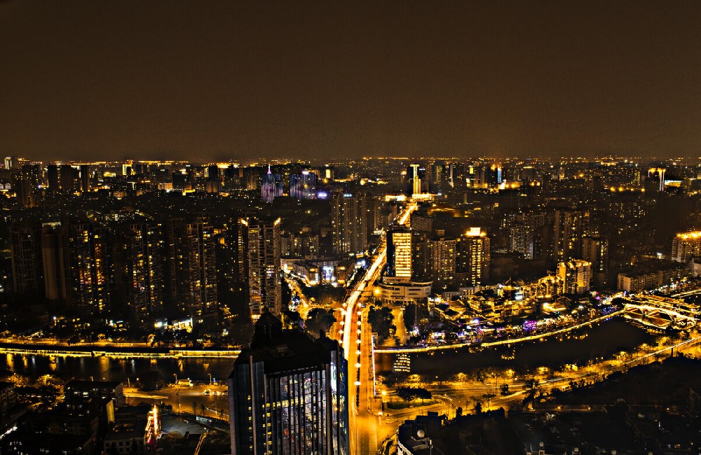 重庆夜色：探索山城璀璨夜生活的终极向导