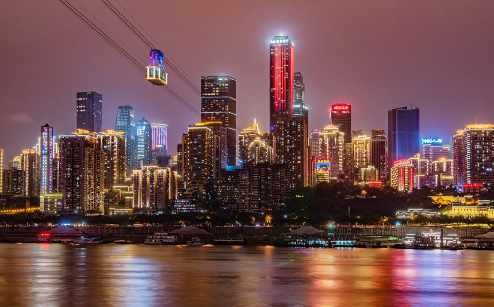 重庆顶级夜场团队等你来挑战，展现你的非凡魅力！